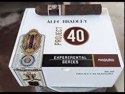 ALEC BRADLEY PROJECT 40 MADURO 770  (24)