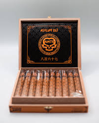 [INTREF001310] ASYLUM 867 AUNTIE CORONA 5 3/4X46  (20)