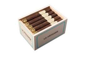 [INTREF005792] CROWNED HEADS LE PATISSIER SENADORES 61/8X48 20