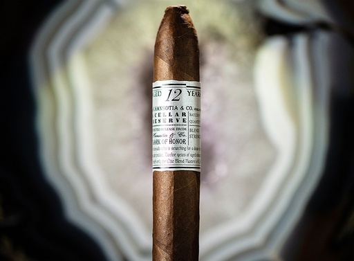 [INTREF004499] GURKHA CELLAR 12Y ROBUSTO 5X52  (20)
