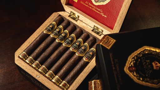 [INTREF002972] DIAMOND CROWN CLASSIC #1 ROBUSTO BX 15(81/2X54)