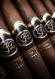 [INTREF005812] LFD CAMEROON CABINET CHISEL (20) LA FLOR DOMINICANA